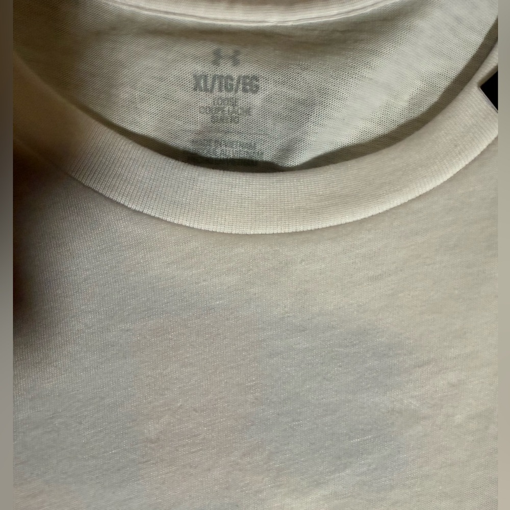 Under Armour White Tee Global Sticker SS Size XL - Picture 4 of 4